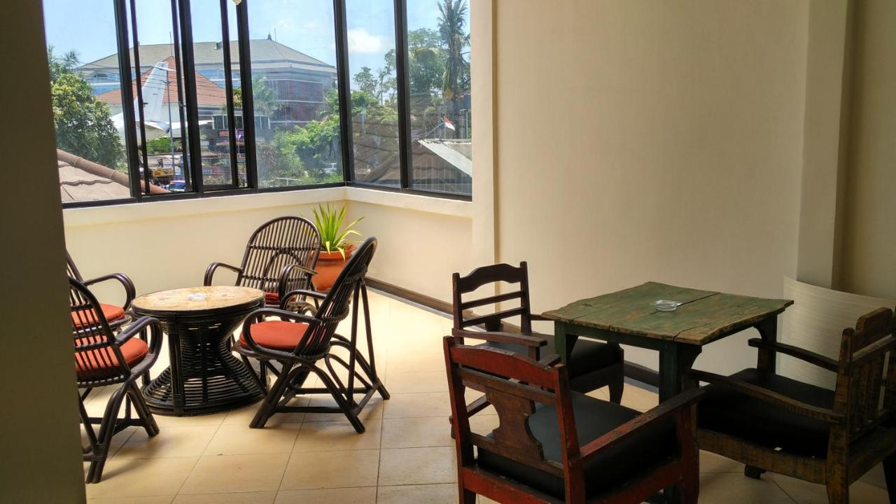 Maxi Hotel Kedonganan Jimbaran  Luaran gambar