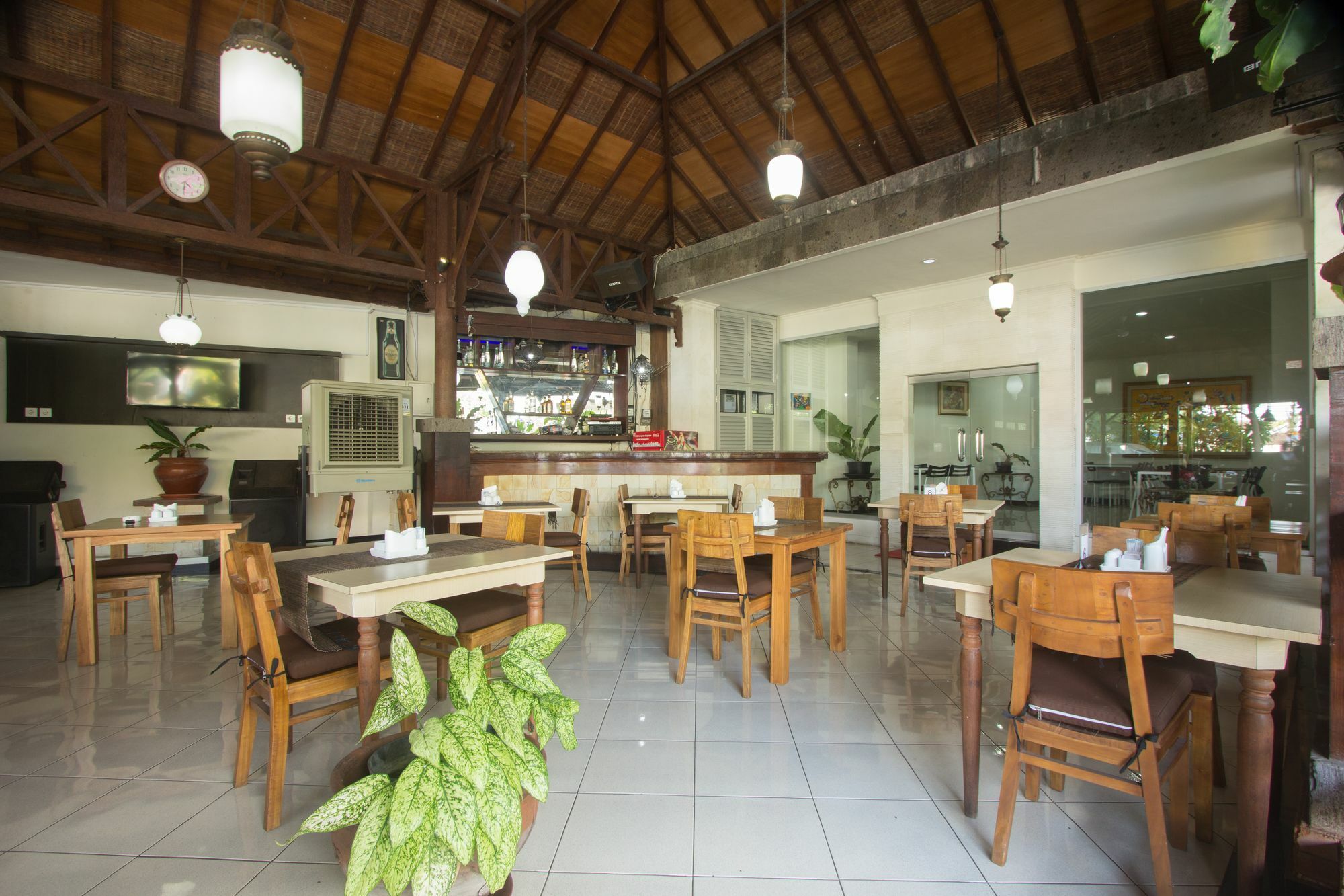 Maxi Hotel Kedonganan Jimbaran  Luaran gambar